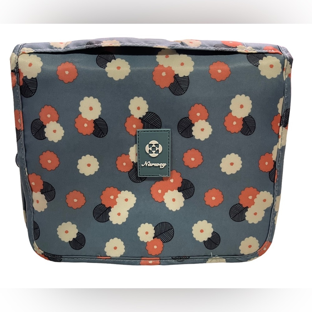 ❤️❤️LAST CHANCE ❤️❤️ Makeup Bag- GUC - several compartments - Picture 1 of 12